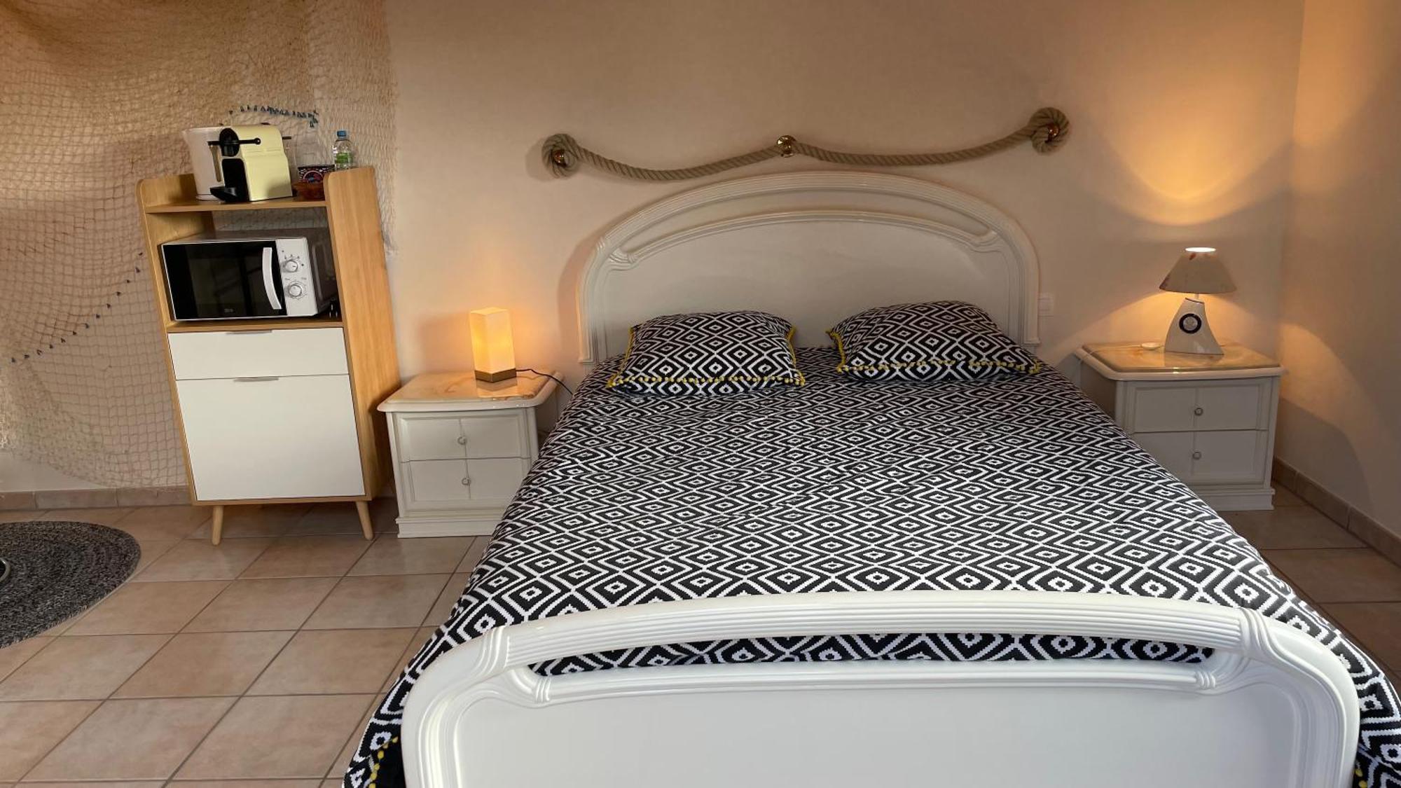 Chambres D'Hotes Les Tilleuls Poullaouen Esterno foto
