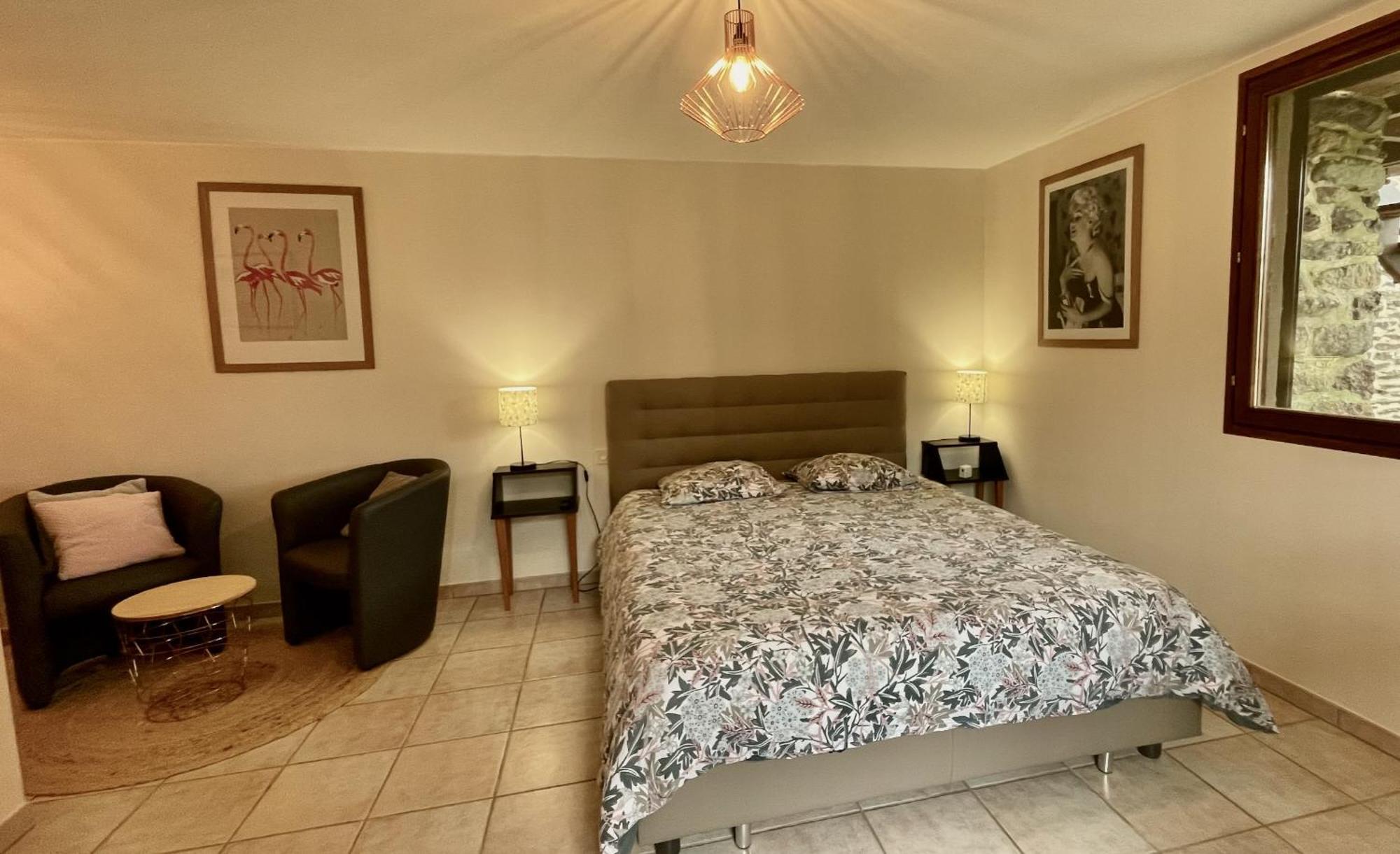 Chambres D'Hotes Les Tilleuls Poullaouen Esterno foto