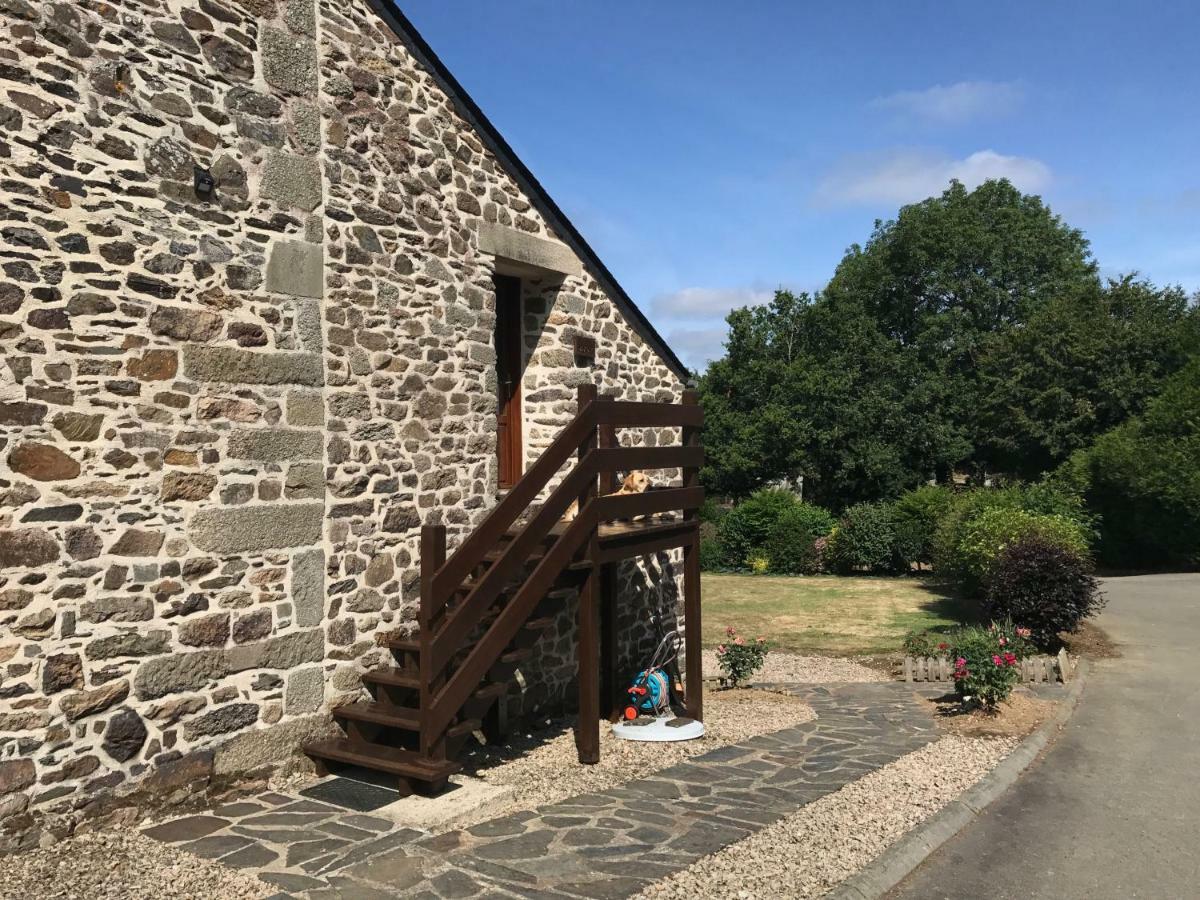 Chambres D'Hotes Les Tilleuls Poullaouen Esterno foto